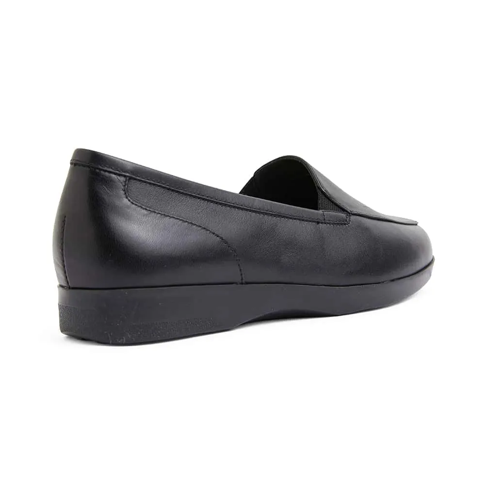 Verse Loafer in Black Leather