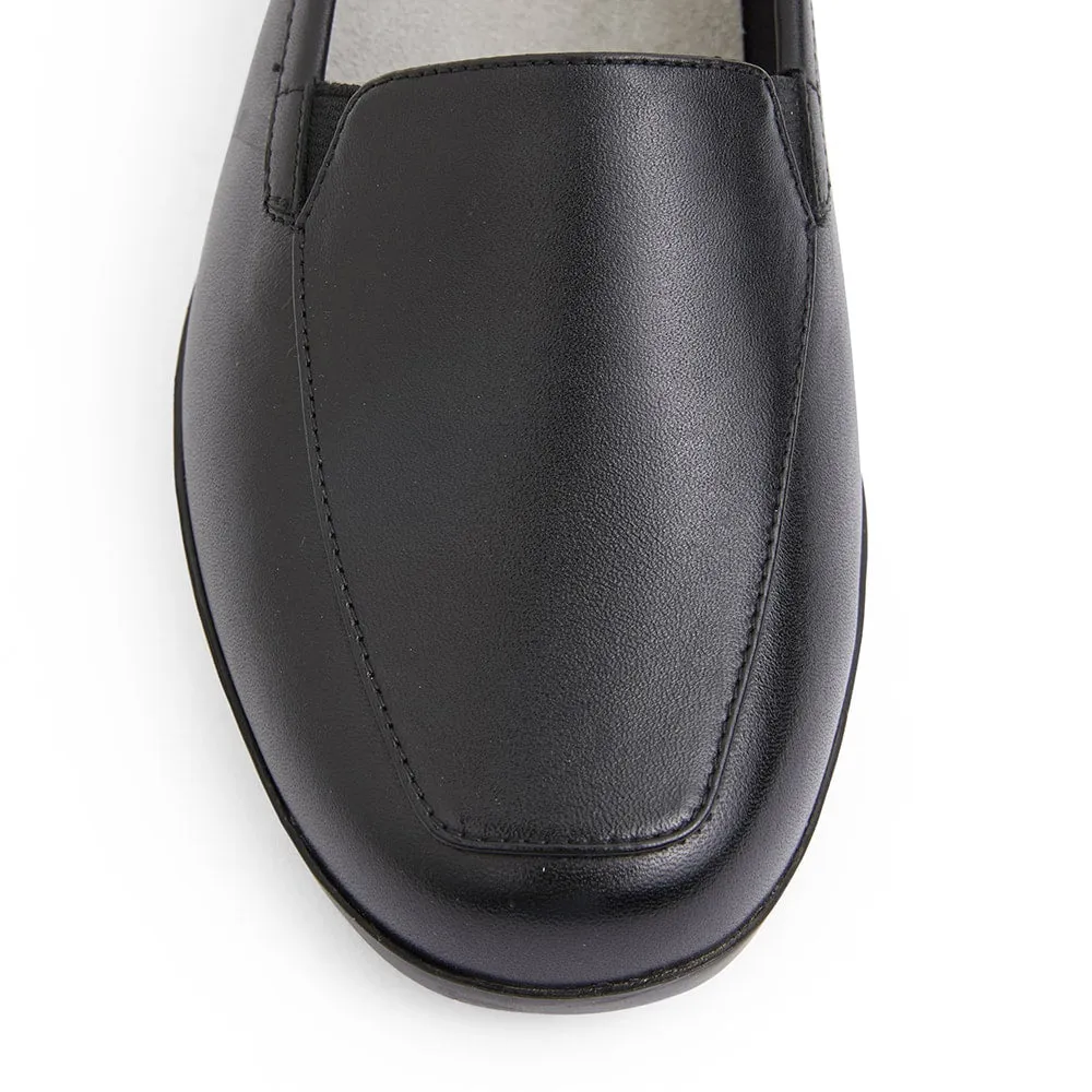 Verse Loafer in Black Leather